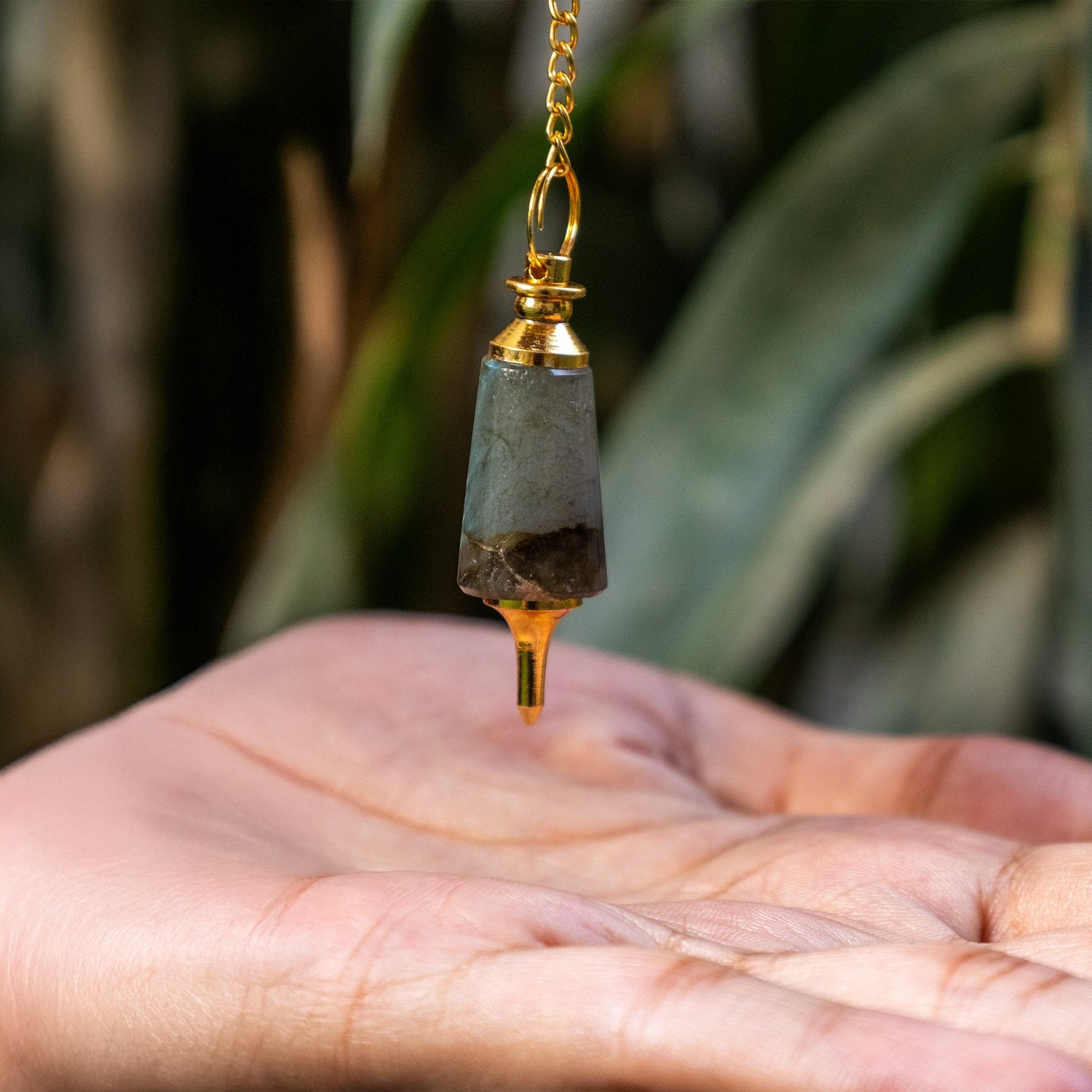 Labradorite Pendulum