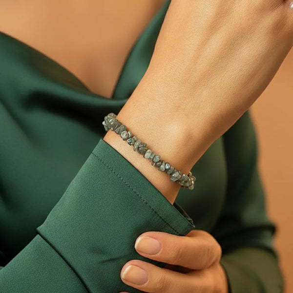 Labradorite Uncut Crystal Bracelet: Release illusion and and Overthinking