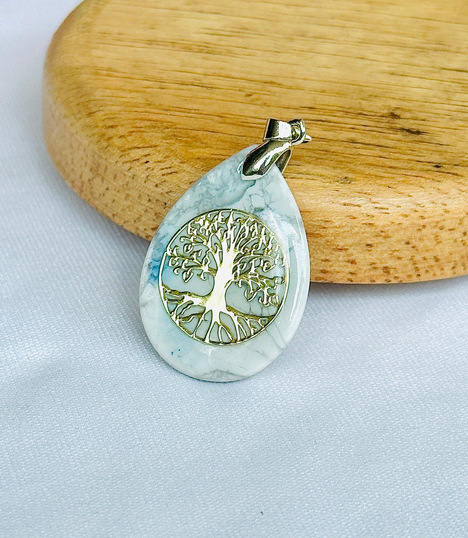 Howlite Stone Tree of Life Pendant : Mental Peace & Emotional Healing