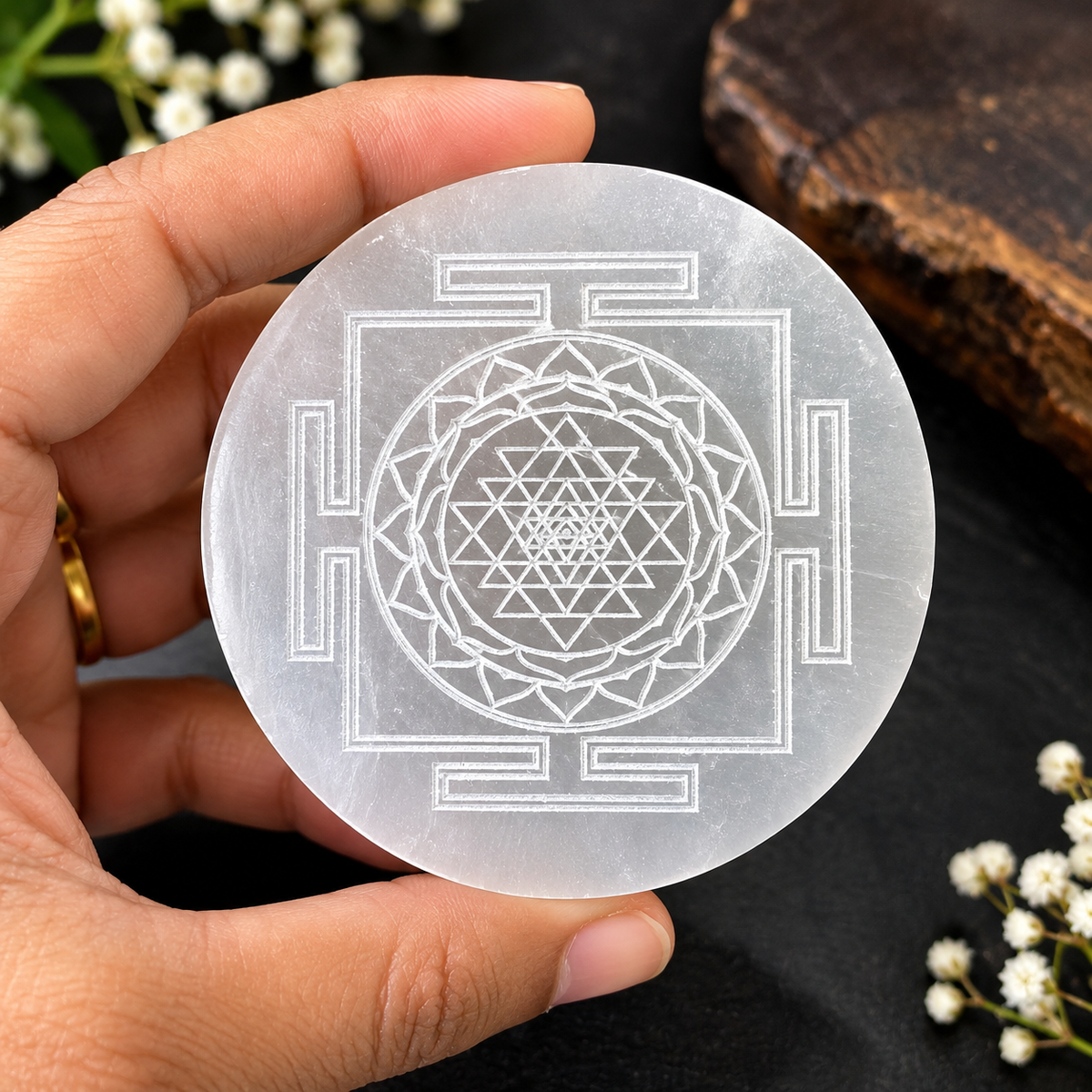 Selenite Shreeyantra Charging Plate