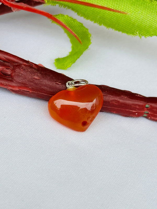 Carnelian Heart Pendant: Supports in Achieving Goals